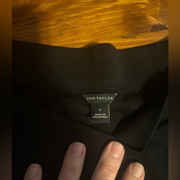 NWOT Black Ann Taylor Top Small - Picture 5 of 5